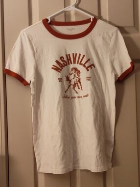 Old Navy White and Orange Nashville Graphic Ringer Tee 🐎